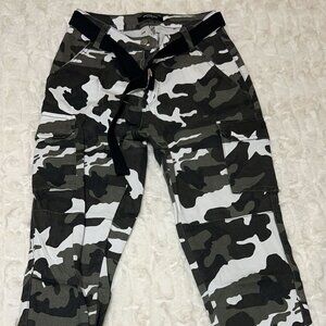 American Bazi Camo Cargo Pants, Size M
